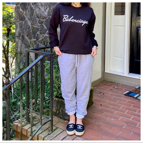 ✨LAST ONES✨BABE ENCIAGA CHIC GRAPHIC SWEATSHIRT - Picture 4 of 5